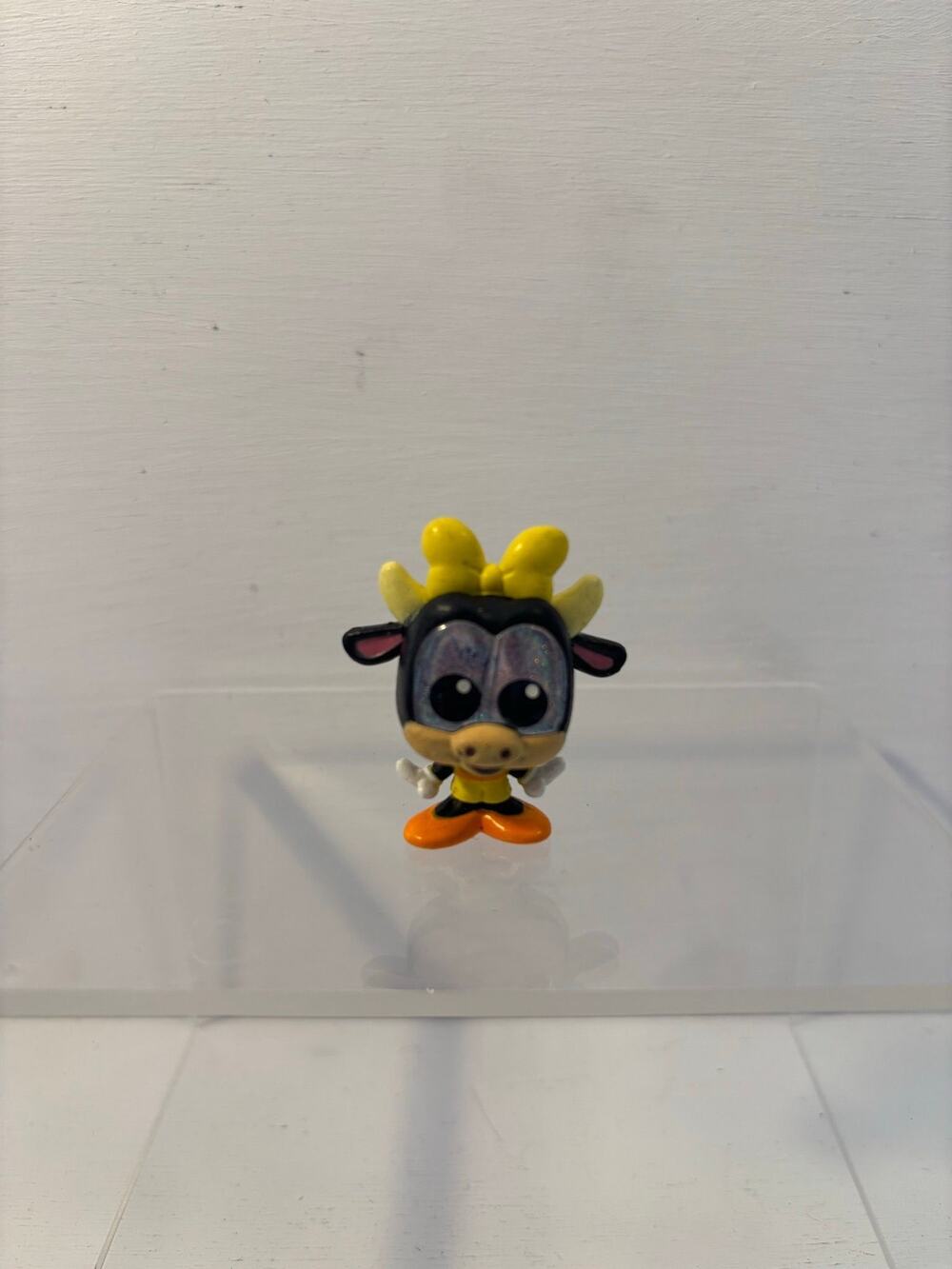 Disney Doorables Clarabelle Cow Figure w/Collector Guide